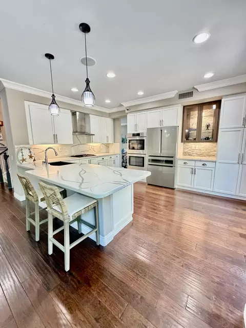 Kitchen - 4982 Crestview Dr, Carlsbad, CA 92008 photo 4 of 5