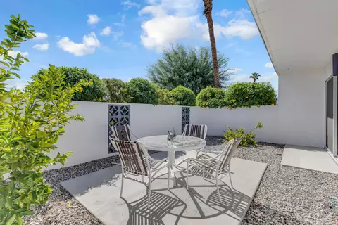 Exterior - 79944 Camelback Dr, Bermuda Dunes, CA 92203 photo 2 of 4