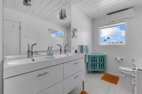 Bath - 79944 Camelback Dr, Bermuda Dunes, CA 92203 photo 1 of 3