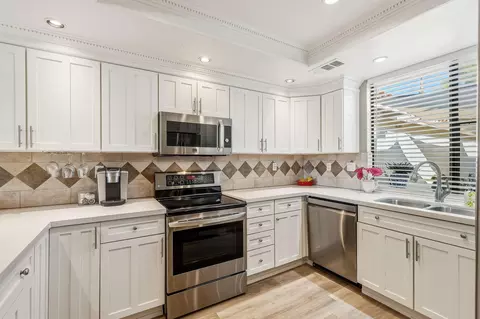 303 Villena Way, Palm Desert, CA 92260