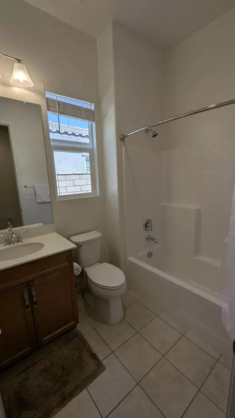 Bath - 43890 Treviso Dr, Indio, CA 92203 photo 5 of 5