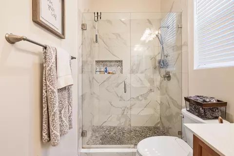 Bath - 43086 Borretti Way, Indio, CA 92203 photo 3 of 5