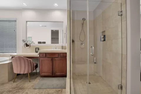 Bath - 80579 Plum Ln, Indio, CA 92201 photo 4 of 5