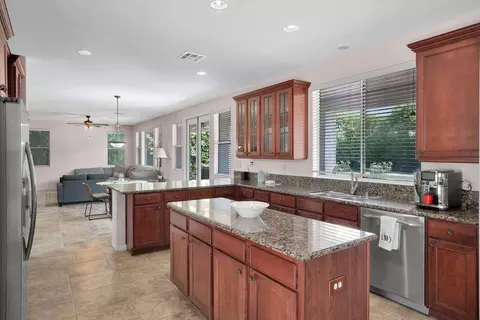 Kitchen - 80579 Plum Ln, Indio, CA 92201 photo 4 of 4