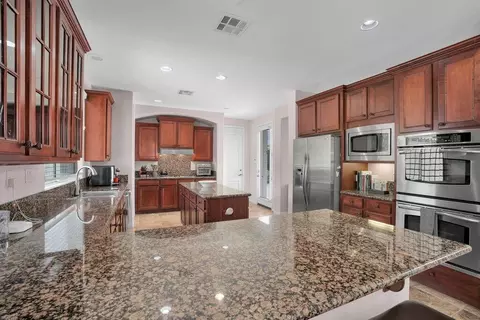 Kitchen - 80579 Plum Ln, Indio, CA 92201 photo 2 of 4