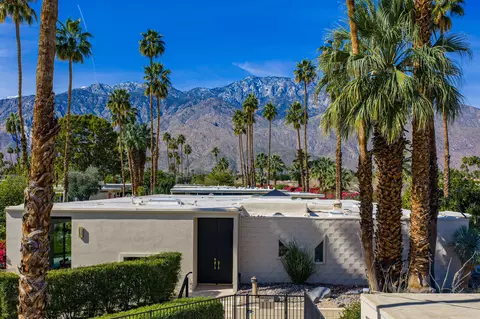 199 Desert Lakes Dr, Palm Springs, CA 92264
