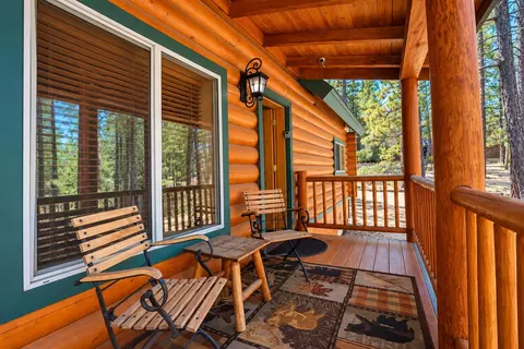 Exterior - 656 Saint Moritz Dr, Big Bear Lake, CA 92315 photo 3 of 17