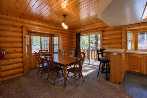 Dining - 656 Saint Moritz Dr, Big Bear Lake, CA 92315 photo 2 of 3
