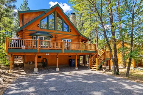Exterior - 656 Saint Moritz Dr, Big Bear Lake, CA 92315 photo 10 of 17