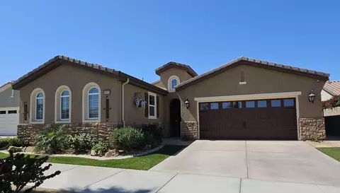 Exterior - 60553 Juniper Ln, La Quinta, CA 92253 photo 2 of 15