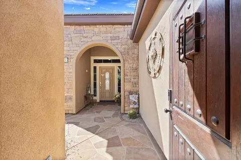 Entry Way - 60553 Juniper Ln, La Quinta, CA 92253 photo 1 of 4