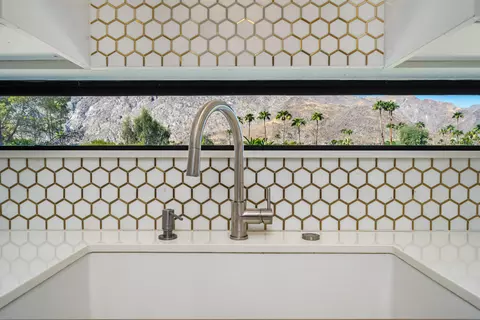 255 S Avenida Caballeros, Palm Springs, CA 92262