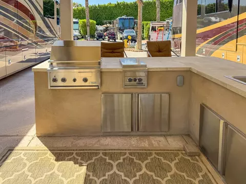 Kitchen - 80394 Avenue 48, Indio, CA 92201 photo 6 of 9