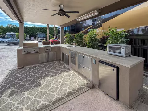 Kitchen - 80394 Avenue 48, Indio, CA 92201 photo 2 of 9