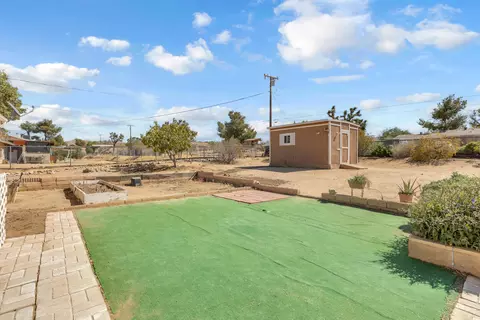 Exterior - 58253 Carlyle Dr, Yucca Valley, CA 92284 photo 8 of 10