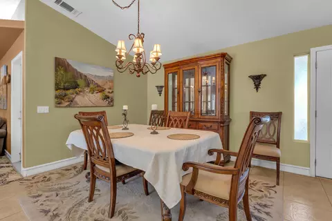 Dining - 58253 Carlyle Dr, Yucca Valley, CA 92284 photo 2 of 2