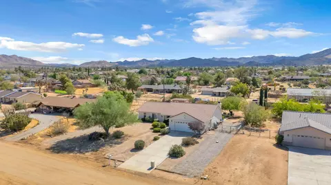 View/Area - 58253 Carlyle Dr, Yucca Valley, CA 92284 photo 2 of 3