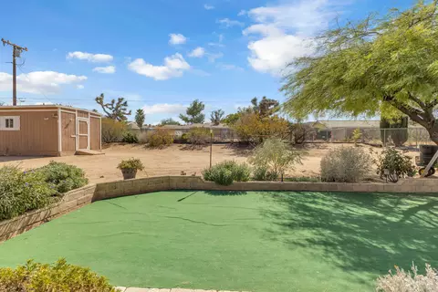 Exterior - 58253 Carlyle Dr, Yucca Valley, CA 92284 photo 6 of 10