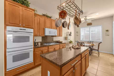 Kitchen - 40159 Camino Montecito, Indio, CA 92203 photo 3 of 7
