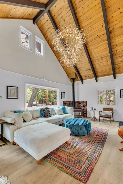 Living - 52230 Sylvan Way, Idyllwild, CA 92549 photo 3 of 6