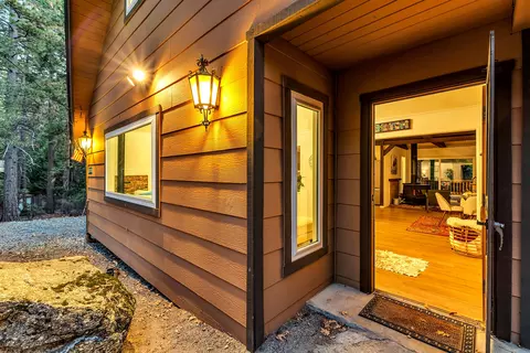 Entry Way - 52230 Sylvan Way, Idyllwild, CA 92549 photo 7 of 7