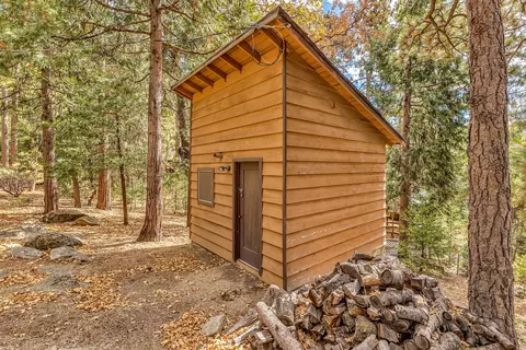 Exterior - 52230 Sylvan Way, Idyllwild, CA 92549 photo 12 of 23