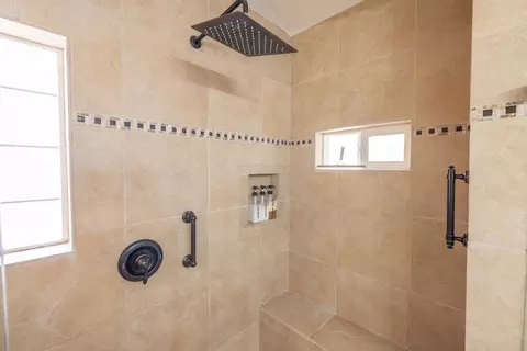 Bath - 42948 Moonridge Rd, Big Bear City, CA 92314 photo 3 of 6