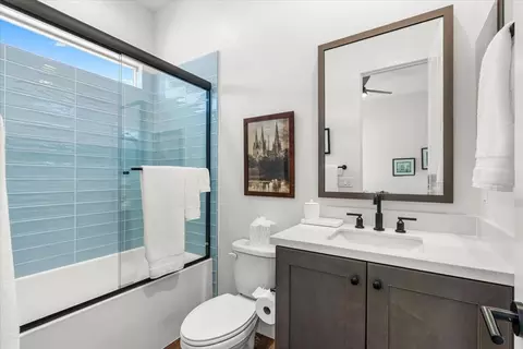 Bath - 82420 Crane Dr, Indio, CA 92201 photo 4 of 4