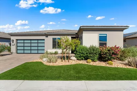 Exterior - 82420 Crane Dr, Indio, CA 92201 photo 4 of 17