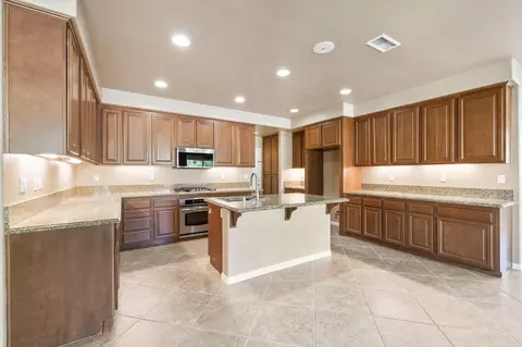 Kitchen - 84560 Bellissimo Cir, Indio, CA 92203 photo 4 of 5