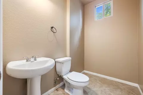 Bath - 84560 Bellissimo Cir, Indio, CA 92203 photo 5 of 5