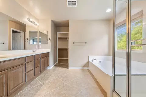 Bath - 84560 Bellissimo Cir, Indio, CA 92203 photo 1 of 5