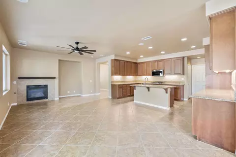 Living - 84560 Bellissimo Cir, Indio, CA 92203 photo 2 of 7