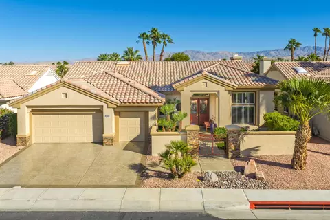 78646 Waterfall Dr, Palm Desert, CA 92211