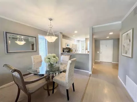 851 E Arenas Rd, Palm Springs, CA 92262
