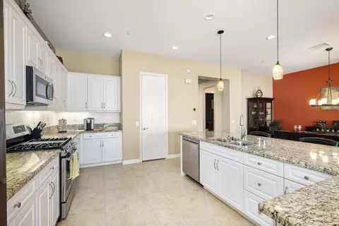Kitchen - 84924 Bedero Ct, Indio, CA 92203 photo 5 of 6