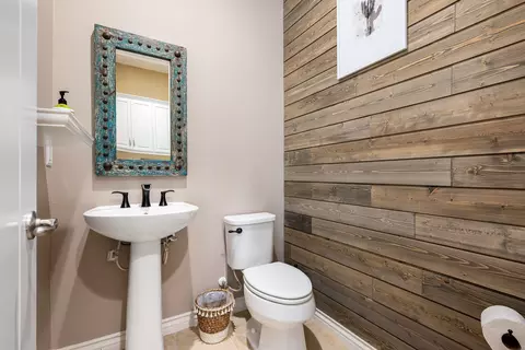 Bath - 84924 Bedero Ct, Indio, CA 92203 photo 2 of 3