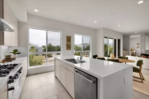 Kitchen - 714 Obsidian Loop E, Palm Springs, CA 92264 photo 3 of 6