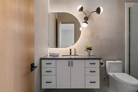 Bath - 1824 Mountain Shadow Rd, Joshua Tree, CA 92252 photo 4 of 6