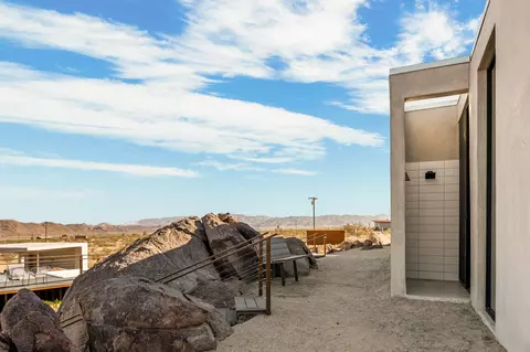 Exterior - 1824 Mountain Shadow Rd, Joshua Tree, CA 92252 photo 11 of 24