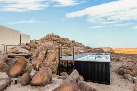 Exterior - 1824 Mountain Shadow Rd, Joshua Tree, CA 92252 photo 8 of 24