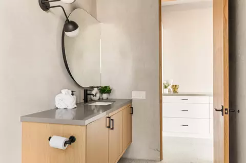 Bath - 1824 Mountain Shadow Rd, Joshua Tree, CA 92252 photo 3 of 6