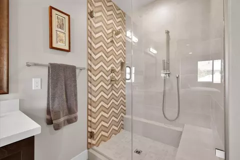 Bath - 82460 Crane Dr, Indio, CA 92201 photo 2 of 3