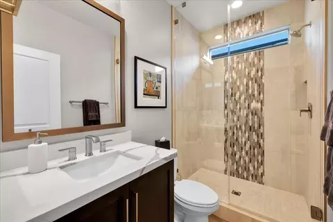 Bath - 82460 Crane Dr, Indio, CA 92201 photo 3 of 3