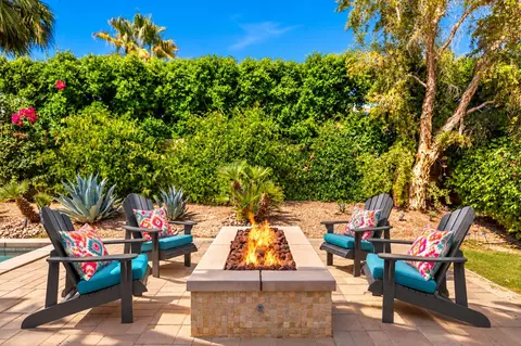 Exterior - 81660 Macbeth St, La Quinta, CA 92253 photo 4 of 9