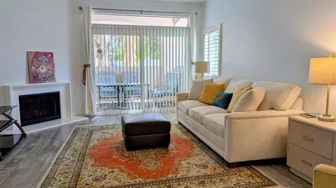 358 Villa Point Dr, Newport Beach, CA 92660