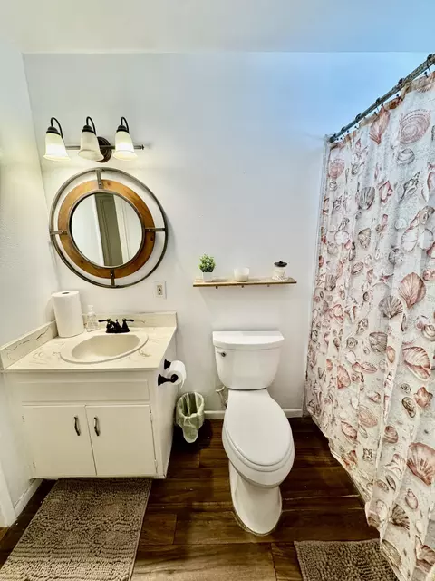 Bath - 369 N 10th St, Blythe, CA 92225 photo 4 of 6