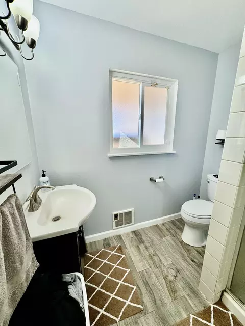 Bath - 369 N 10th St, Blythe, CA 92225 photo 2 of 6