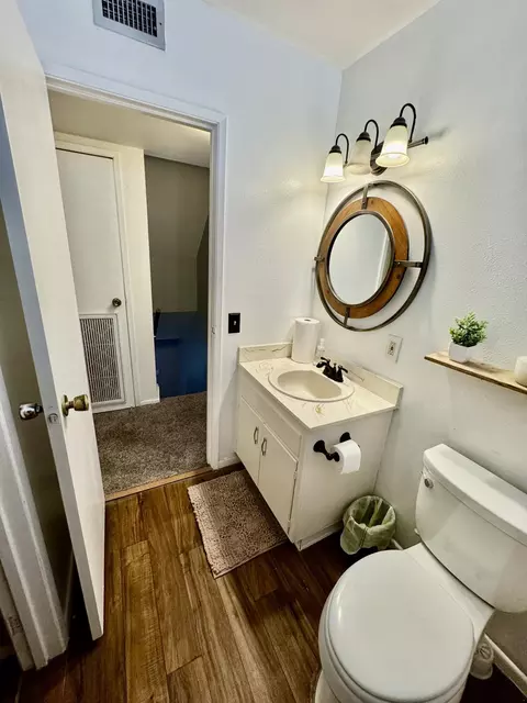 Bath - 369 N 10th St, Blythe, CA 92225 photo 5 of 6