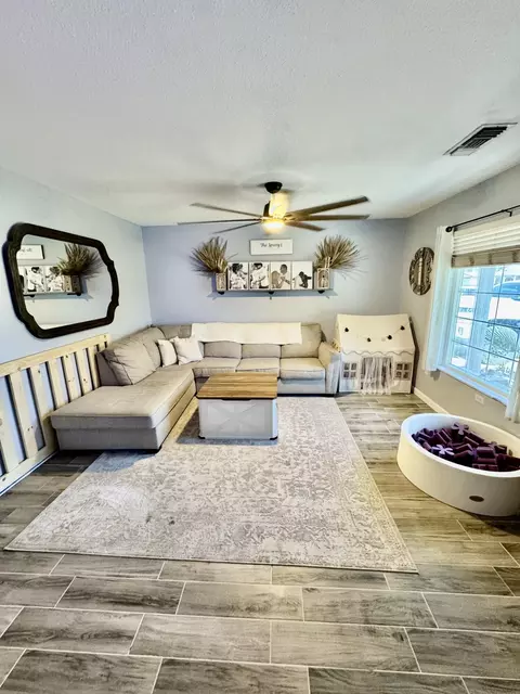 Living - 369 N 10th St, Blythe, CA 92225 photo 1 of 2
